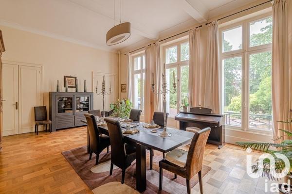 Demeure 15 pièces de 483 m² à Condé-en-Normandie (14110)