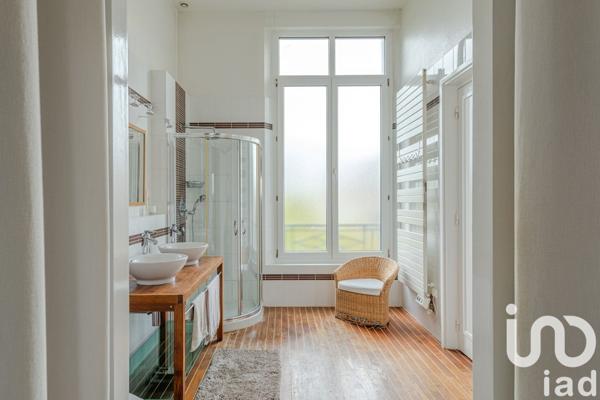 Demeure 15 pièces de 483 m² à Condé-en-Normandie (14110)