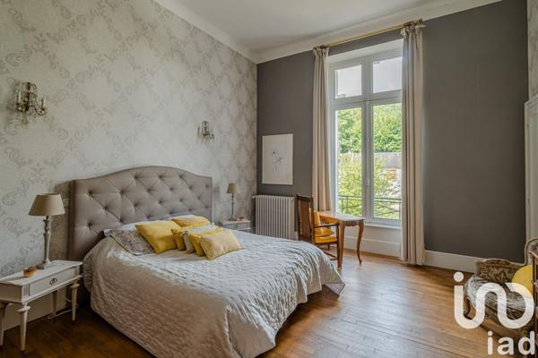 Demeure 15 pièces de 483 m² à Condé-en-Normandie (14110)