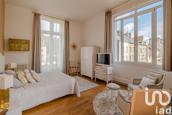 Demeure 15 pièces de 483 m² à Condé-en-Normandie (14110)