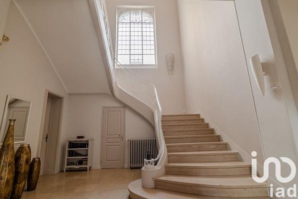 Demeure 15 pièces de 483 m² à Condé-en-Normandie (14110)