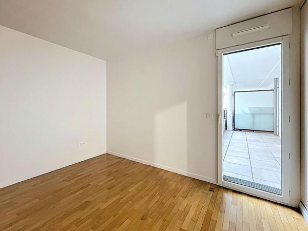 Appartement Suresnes 2 pièce(s) 56 m2