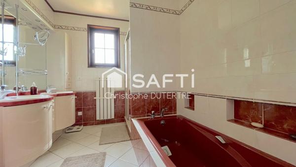 151 m² habitables, sous-sol complet