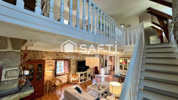 Grande propriété de 357m² constituée de 2 logements à 12 mn de VANNES