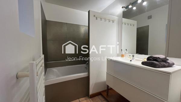 Grande propriété de 357m² constituée de 2 logements à 12 mn de VANNES