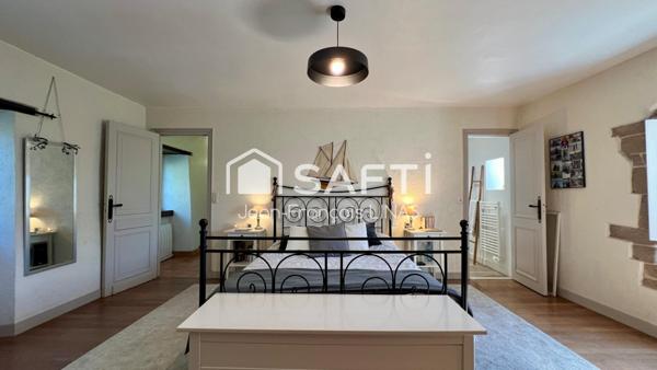 Grande propriété de 357m² constituée de 2 logements à 12 mn de VANNES