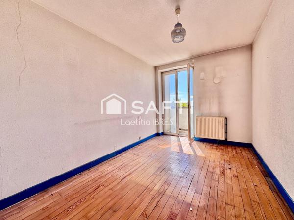 T3 à rénover avec balcon et vue sur le canal