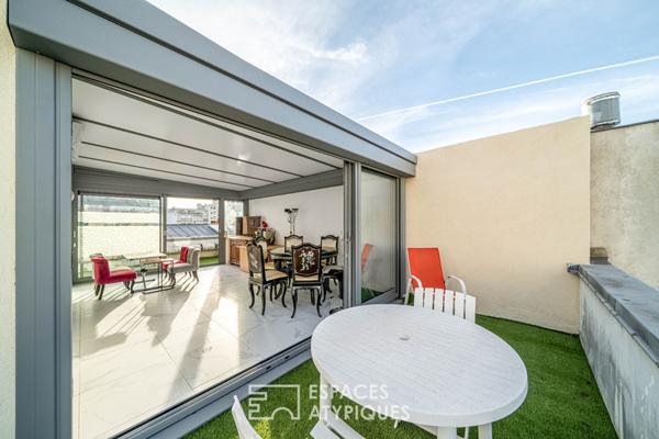 Duplex traversant au dernier étage avec terrasses dans le village Saint-Charles