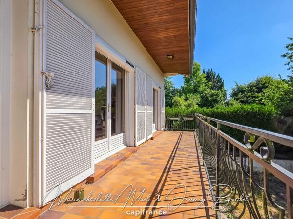 Maison 3 chambres, sur sous sol complet avec garage