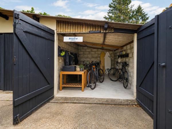 Maison de charme rénovée, sous sol aménagé, grand garage