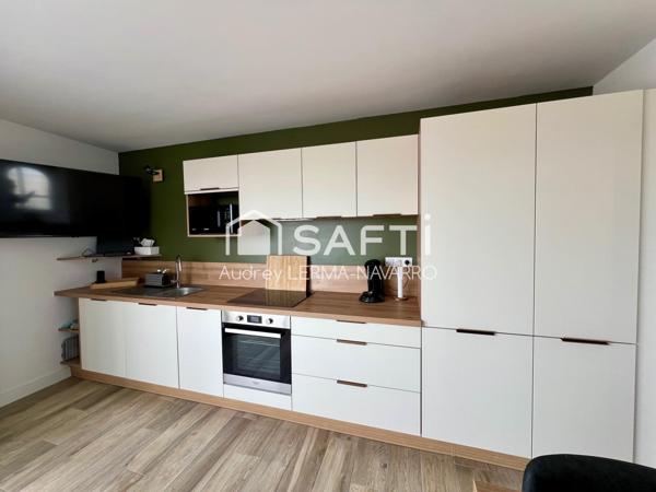 Superbe appartement vue mer  vendu complètement meublé et équipé.