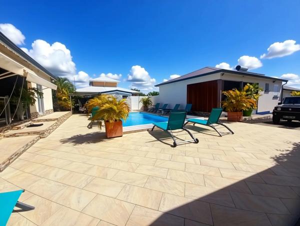 Ensemble immobilier, 2 villas avec piscine à vendre 6 pièces SAINTE ANNE GISSAC (971)