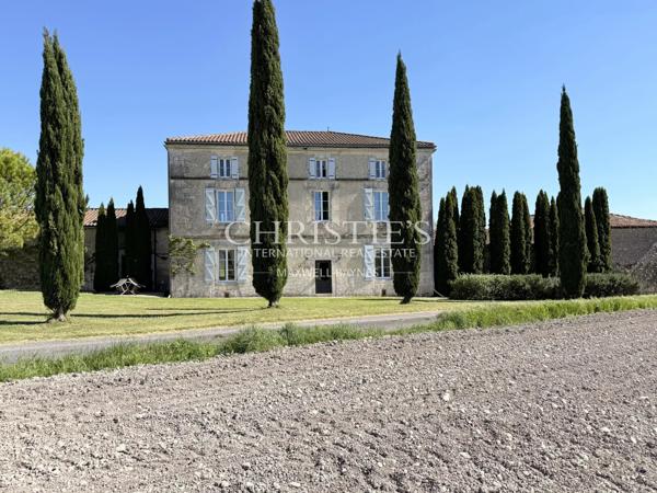 Entre Toscane et Charente – un domaine de caractère et d’exception aux horizons infinis
