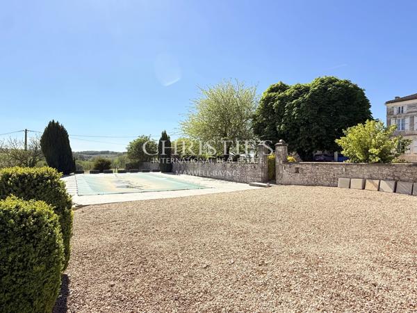 Entre Toscane et Charente – un domaine de caractère et d’exception aux horizons infinis