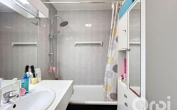 Appartement à vendre    3 pièces • 64,43 m2 Annemasse