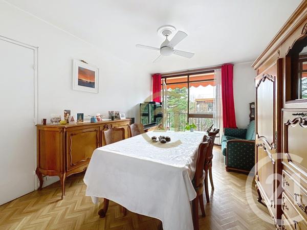 Appartement F4 à vendre  4 pièces - 77,43 m2 VELIZY VILLACOUBLAY - 78