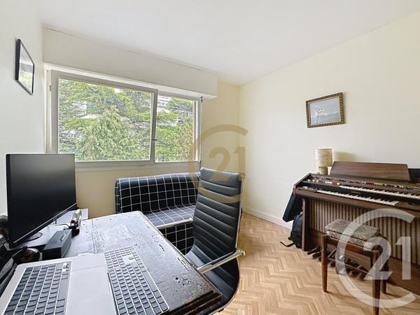 Appartement F4 à vendre  4 pièces - 77,43 m2 VELIZY VILLACOUBLAY - 78