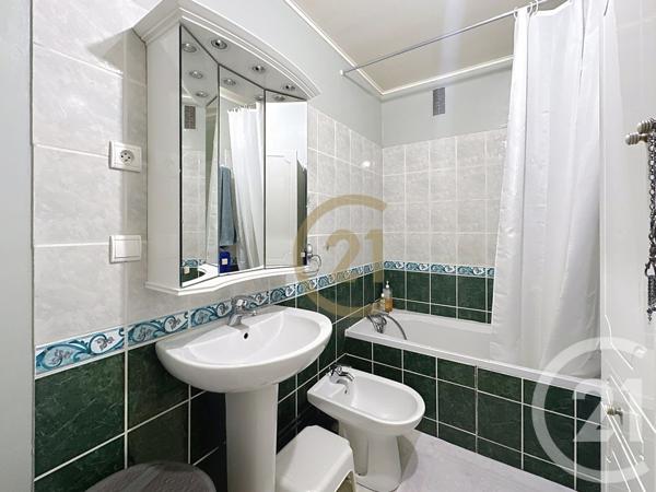 Appartement F4 à vendre  4 pièces - 77,43 m2 VELIZY VILLACOUBLAY - 78