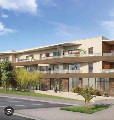 Appartement à FREJUS, 83600 - 3 pièces 61m²