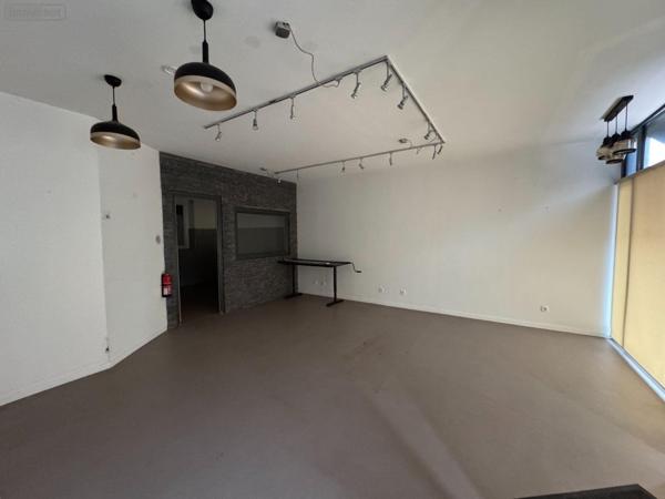 Local commercial à louer à Lomme dans le Nord (59160), ref : H152502