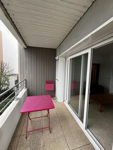 T2 avec terrasse et place de parking quartier les Minimes