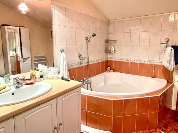 Tarbes hyper centre bel appartement en duplex trois chambres balcon 108 m² habitables  petite copropriété