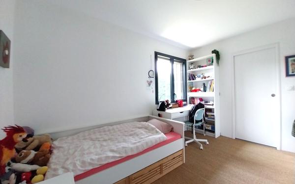 Maison à vendre    5 pièces • 132 m2 Cessy