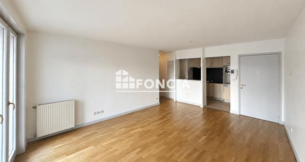 Location Appartement 3 pièces 69.1 m² - Lyon 69008