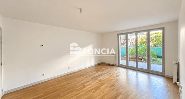 Location Appartement 3 pièces 69.1 m² - Lyon 69008
