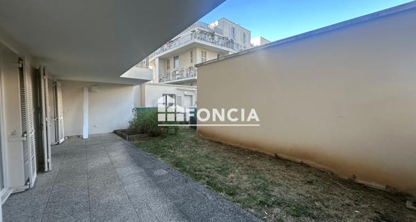 Location Appartement 3 pièces 69.1 m² - Lyon 69008