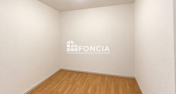 Location Appartement 3 pièces 69.1 m² - Lyon 69008