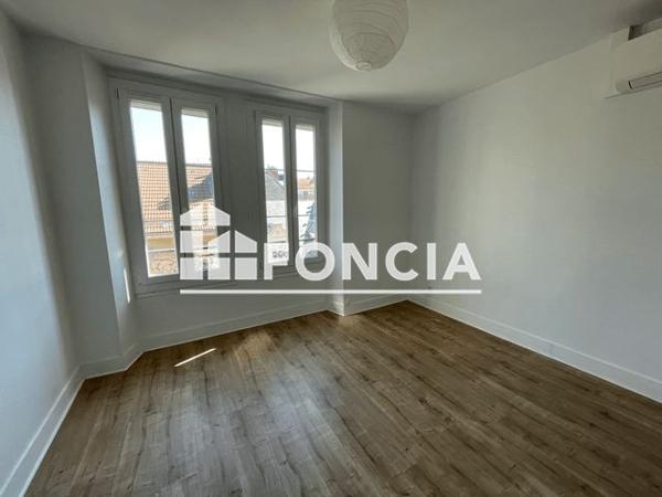 Location Appartement 3 pièces 64.8 m² - 14 RUE LAKANAL Grenoble 38000