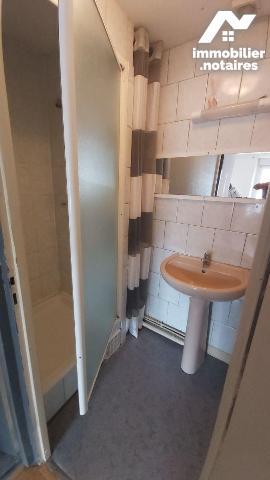 FOURMIES CENTRE VILLE MAISON 3 CHAMBRES BON ETAT AVEC JARDINET
Maison de 91 m2 habitable compr...