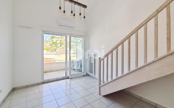 Appartement à vendre    5 pièces • 75 m2 Nice