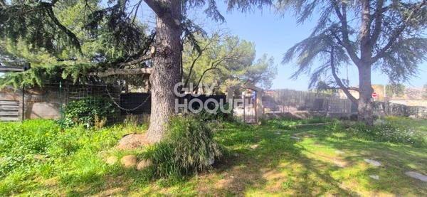 A Bouc Bel Air, centre ville, Maison de plain pied de 4 pièces, 100 m2 habitables sur une parcelle de de 934 m2