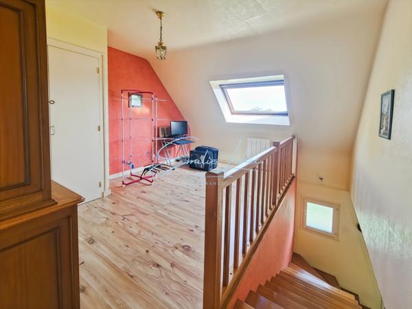 Trégunc – Maison 146 m² avec T2 indépendant, sous-sol complet et 5 580 m² de terrain au calme