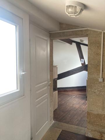 Vaste appartement mansardé et climatisé - quartier Nansouty