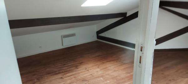 Vaste appartement mansardé et climatisé - quartier Nansouty