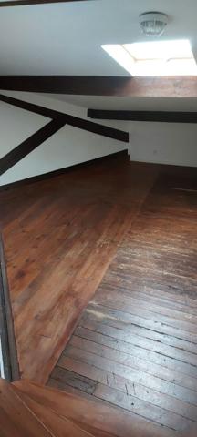 Vaste appartement mansardé et climatisé - quartier Nansouty