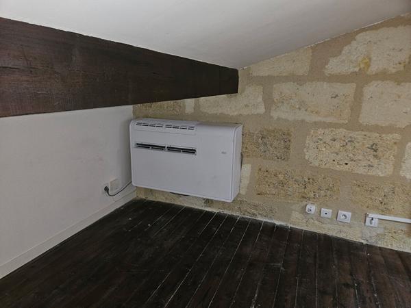Vaste appartement mansardé et climatisé - quartier Nansouty