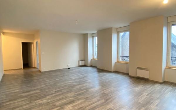 Appartement à louer    3 pièces • 83,59 m2 Brest