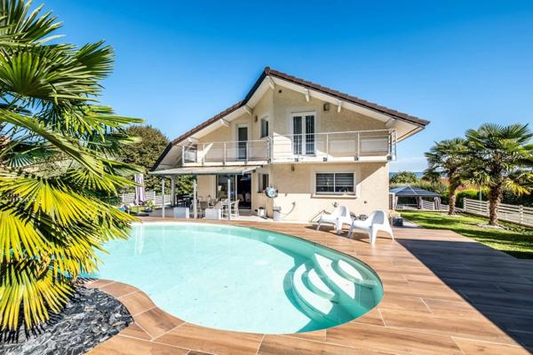 À vendre - Superbe maison familiale avec piscine à Neuvecelle