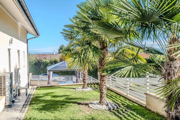 À vendre - Superbe maison familiale avec piscine à Neuvecelle