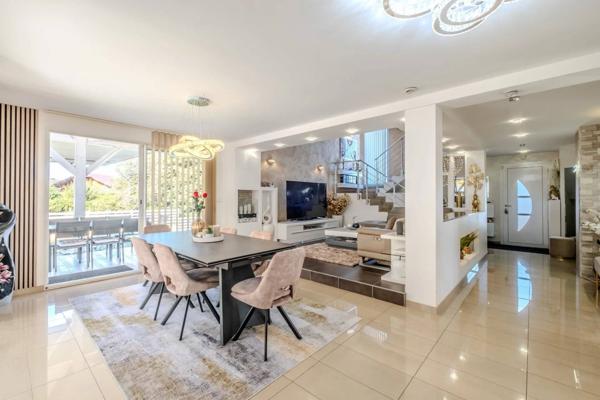 À vendre - Superbe maison familiale avec piscine à Neuvecelle