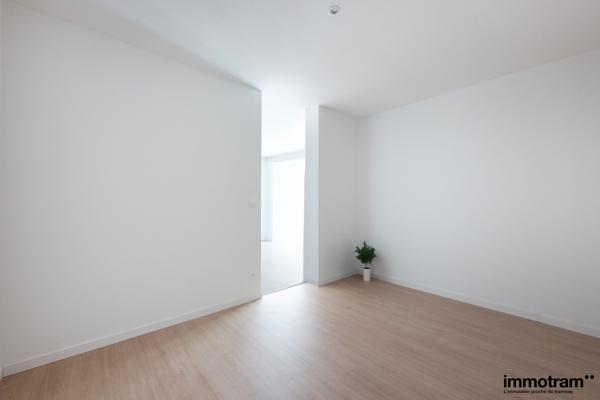 Vente Appartement 41m2 - 1 chambre(s) - Croix, Bol d'Air • Réf. VA27334