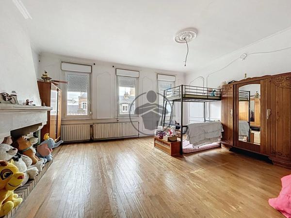 Vente Immeuble 6 pièces 154 m2 à Saint-Quentin
