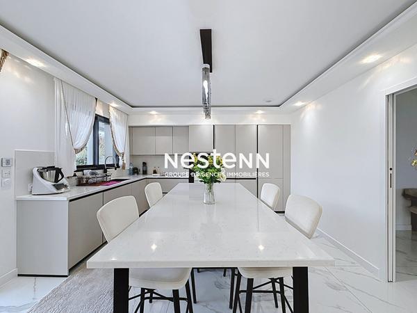 Villa contemporaine d'exception de 245 m² avec piscine située à Joué-lès-Tours ? Proche Lac