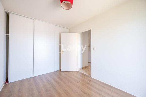 Parking + appartement + parking