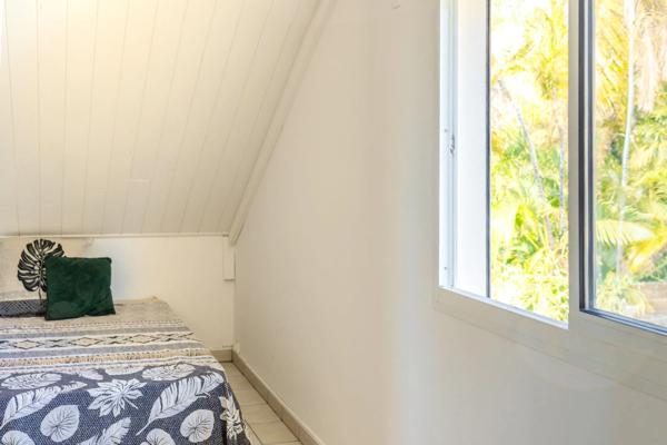 Appartement à vendre 4 pièces Duplex Chemin Summer résidence Bassin Bleu SAINT GILLES LES BAINS (974)