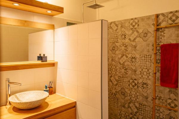Appartement à vendre 4 pièces Duplex Chemin Summer résidence Bassin Bleu SAINT GILLES LES BAINS (974)